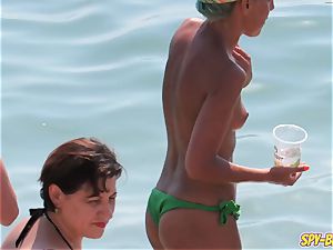 amateur spycam fantastic milfs - Spy Beach fat globes topless